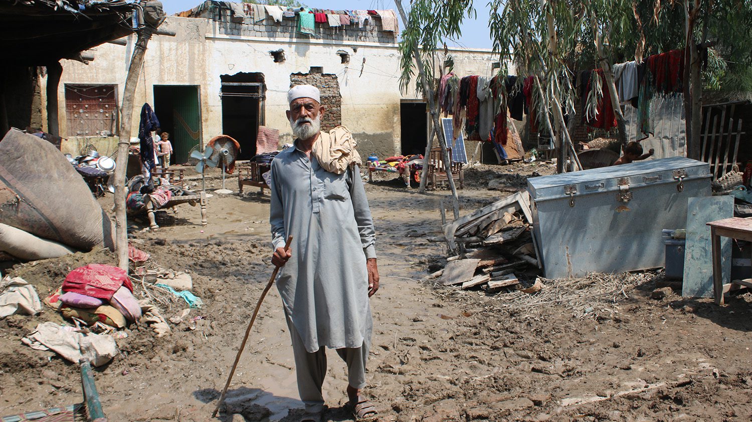 Older people in Pakistan plead for humanitarian assistance after floods ...