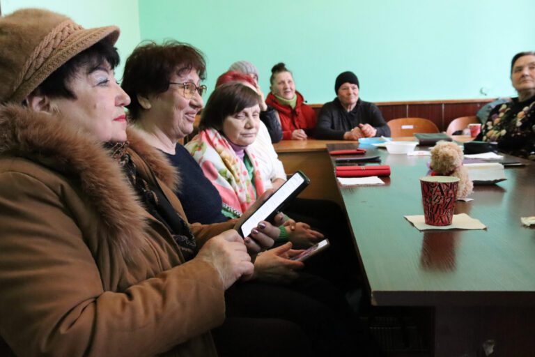 At the Community Safe Spaces supported by HelpAge USA, older Ukrainians can come together, take classes, access health services, and find support.